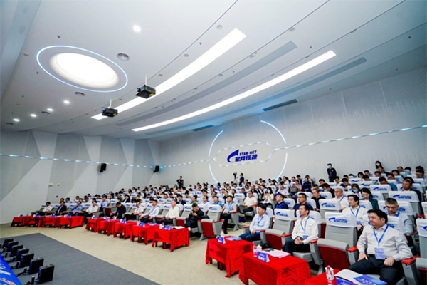 全国信息技术和AI应用行业产教融合共同体成立大会暨数字赋能产业发展论坛在福州举行