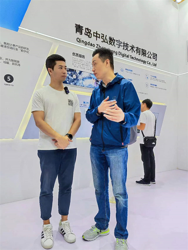 做好“翻译官”，中弘空调网关让智能一触即达！